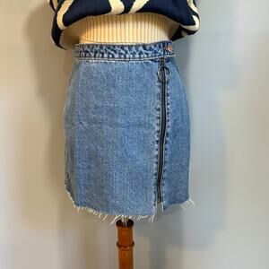 Front Zip Mini Skirt A-Line Jean Skirt Y2K, size 6